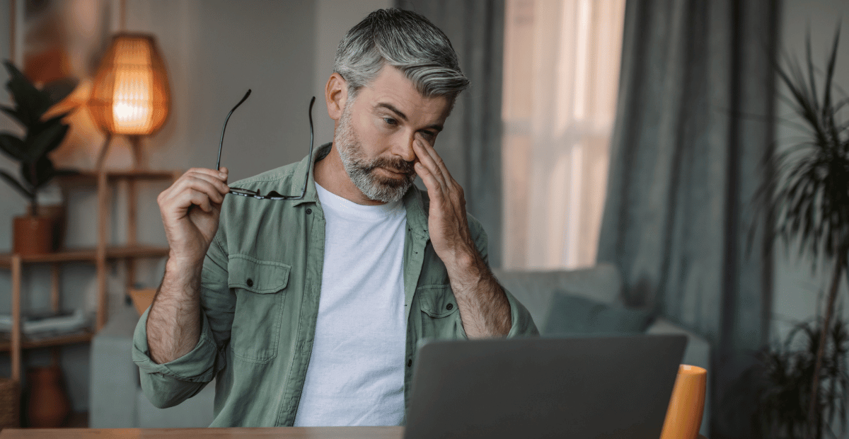 blog-placeholder Middle-aged man with dry eye.